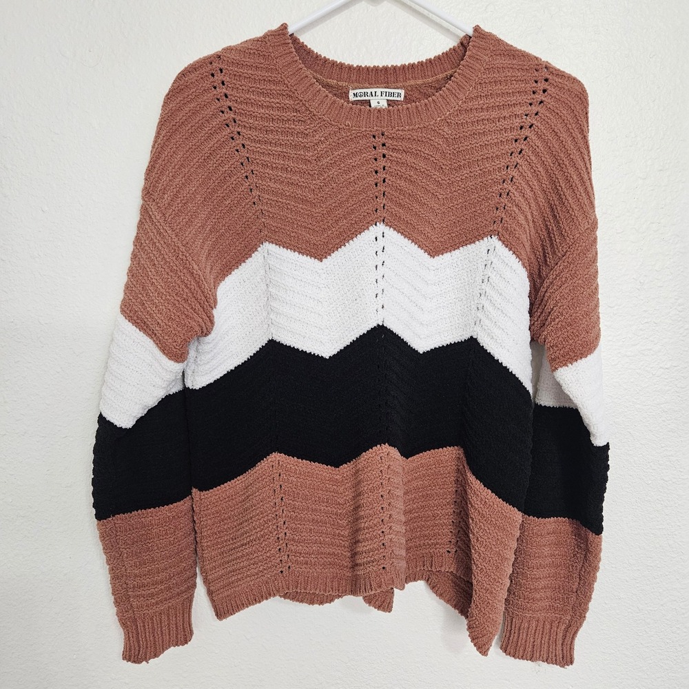 Moral Fiber Women Chevron Stripe Chenille Sweater Rust White Black Small